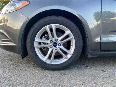 2018 Ford Fusion Hybrid SE - Photo 17 - Fremont, CA 94536
