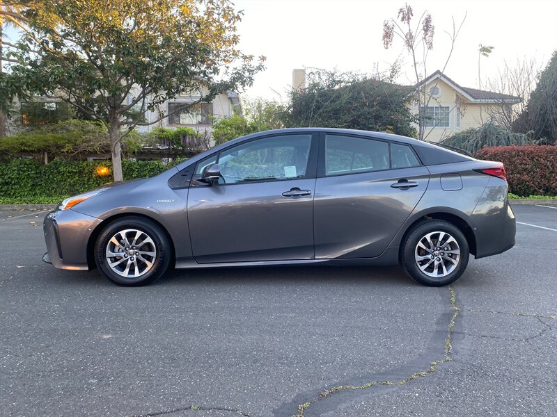 2019 Toyota Prius XLE One Owner  