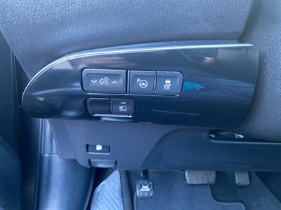 2019 Toyota Prius XLE One Owner - Photo 32 - Fremont, CA 94536