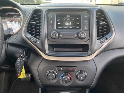 2016 Jeep Cherokee Sport   - Photo 16 - Fremont, CA 94536