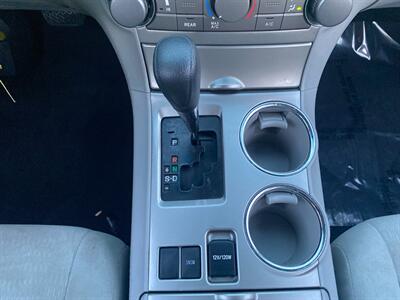 2013 Toyota Highlander Plus - Photo 38 - Fremont, CA 94536