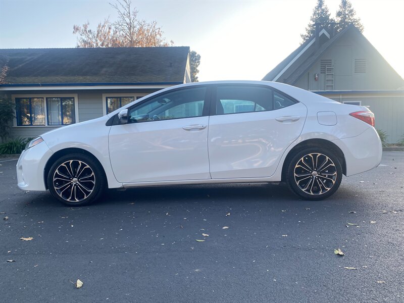 2015 Toyota Corolla S Plus  