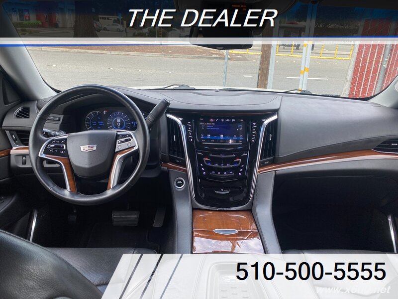 2017 Cadillac Escalade Luxury  