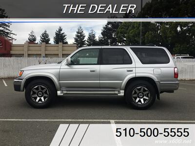 2002 Toyota 4Runner SR5   - Photo 1 - Fremont, CA 94536