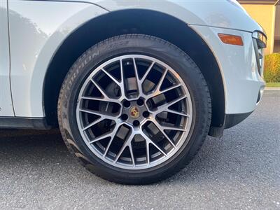 2018 Porsche Macan   - Photo 4 - Fremont, CA 94536