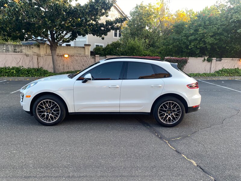 2018 Porsche Macan  