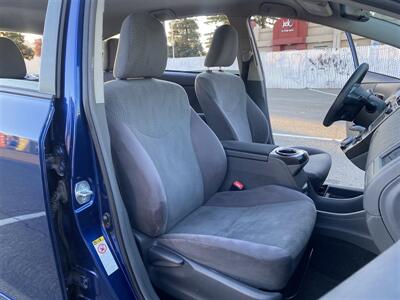 2012 Toyota Prius v Two - Photo 32 - Fremont, CA 94536