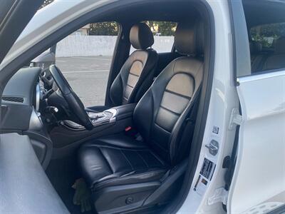 2018 Mercedes-Benz GLC 300   - Photo 4 - Fremont, CA 94536