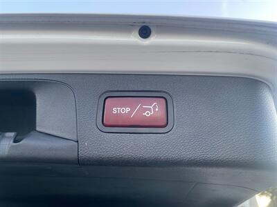 2018 Mercedes-Benz GLC 300   - Photo 24 - Fremont, CA 94536