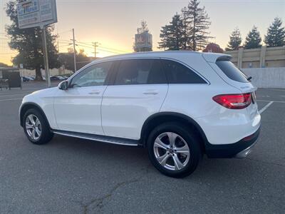 2018 Mercedes-Benz GLC 300   - Photo 21 - Fremont, CA 94536