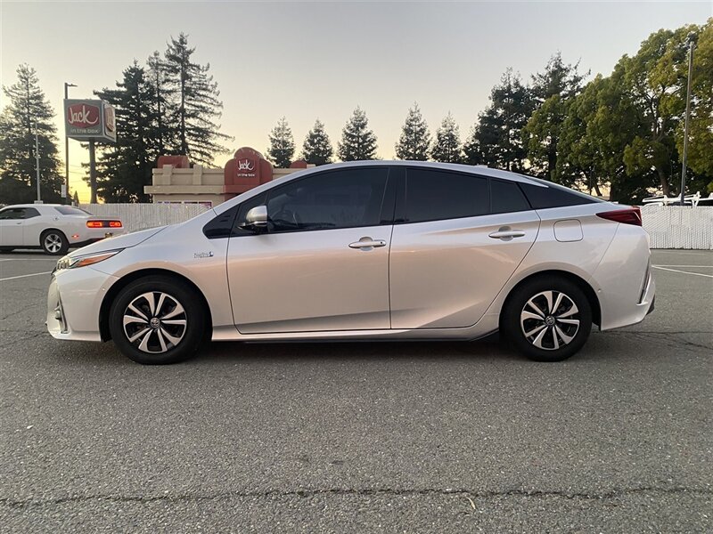 2017 Toyota Prius Prime Plus  