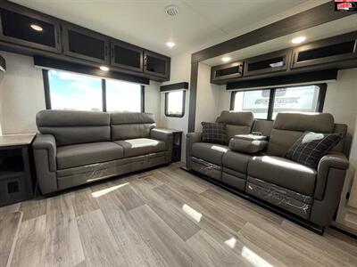 2025 VENTURE RV SPORTTREK TOURING 343VIK   - Photo 28 - Waco, TX 76712