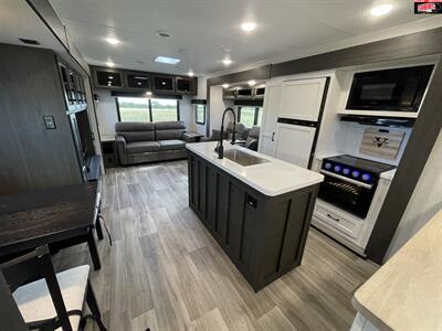 2025 VENTURE RV SPORTTREK TOURING 343VIK   - Photo 22 - Waco, TX 76712