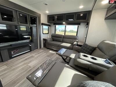 2025 VENTURE RV SPORTTREK TOURING 343VIK   - Photo 29 - Waco, TX 76712