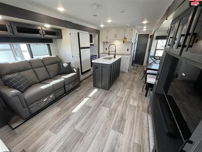 2025 VENTURE RV SPORTTREK TOURING 343VIK   - Photo 32 - Waco, TX 76712