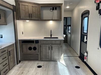 2025 KEYSTONE RV IMPACT 2915   - Photo 25 - Waco, TX 76712