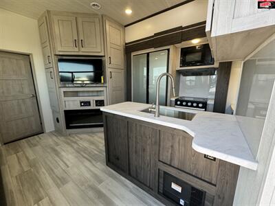 2025 KEYSTONE RV IMPACT 367   - Photo 6 - Waco, TX 76712