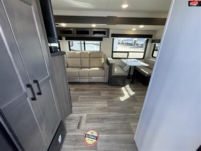 2025 VENTURE RV SPORTTREK 251VFK   - Photo 13 - Waco, TX 76712