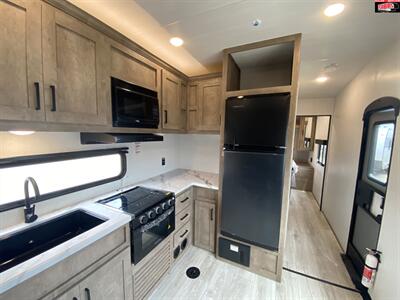 2025 KEYSTONE RV IMPACT 2813   - Photo 54 - Waco, TX 76712