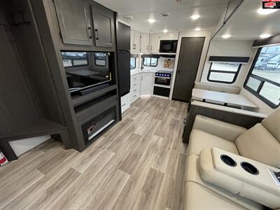 2025 VENTURE RV SPORTTREK 291VRK   - Photo 17 - Waco, TX 76712