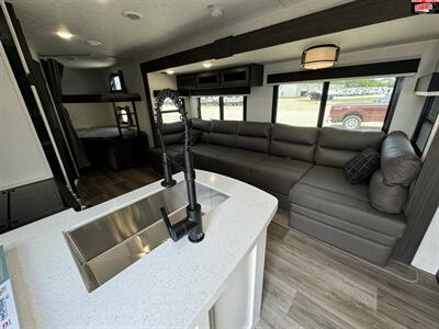 2025 VENTURE RV SPORTTREK TOURING 312VBH   - Photo 14 - Waco, TX 76712