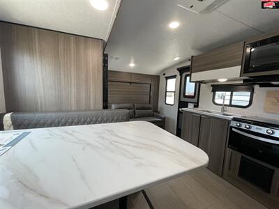 2025 VENTURE RV SONIC 211VDB   - Photo 31 - Waco, TX 76712