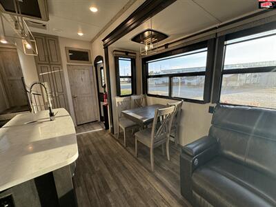 2021 KEYSTONE RV ALPINE 3650RL   - Photo 23 - Waco, TX 76712