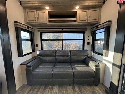 2021 KEYSTONE RV ALPINE 3650RL   - Photo 21 - Waco, TX 76712