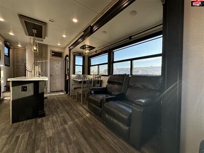 2021 KEYSTONE RV ALPINE 3650RL   - Photo 25 - Waco, TX 76712