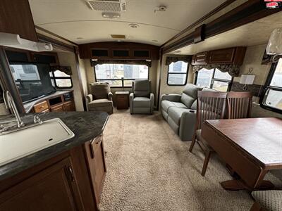 2013 KEYSTONE RV COUGAR 32SAB   - Photo 34 - Waco, TX 76712