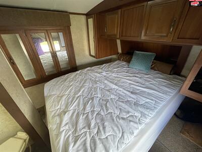 2013 KEYSTONE RV COUGAR 32SAB   - Photo 26 - Waco, TX 76712