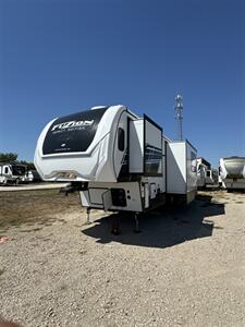 2025 KEYSTONE RV IMPACT 415   - Photo 4 - Waco, TX 76712