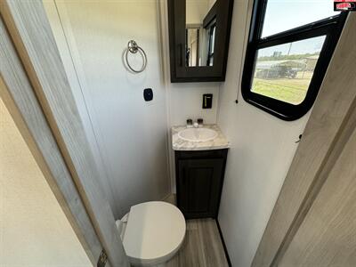 2025 KEYSTONE RV IMPACT 415   - Photo 26 - Waco, TX 76712