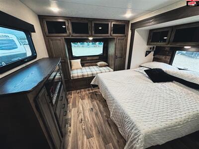 2024 VENTURE RV SPORTTREK TOURING 272VRK   - Photo 18 - Waco, TX 76712