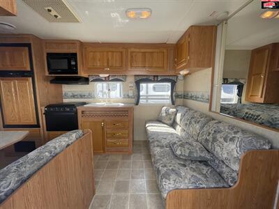 2005 JAYCO JAY FLIGHT   - Photo 9 - Waco, TX 76712