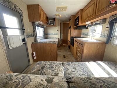 2005 JAYCO JAY FLIGHT   - Photo 11 - Waco, TX 76712