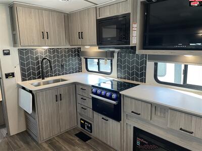 2023 KEYSTONE RV PASSPORT GT 2400RB   - Photo 27 - Waco, TX 76712