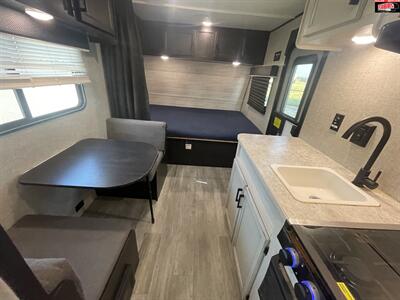 2022 Jayco JAY FLIGHT SLX 174BH   - Photo 23 - Waco, TX 76712