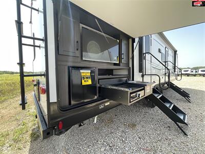 2025 VENTURE RV SPORTTREK TOURING 343VBH   - Photo 12 - Waco, TX 76712