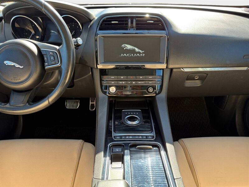 2019 Jaguar F-PACE 25t Premium - Photo 10 - Reno, NV 89502