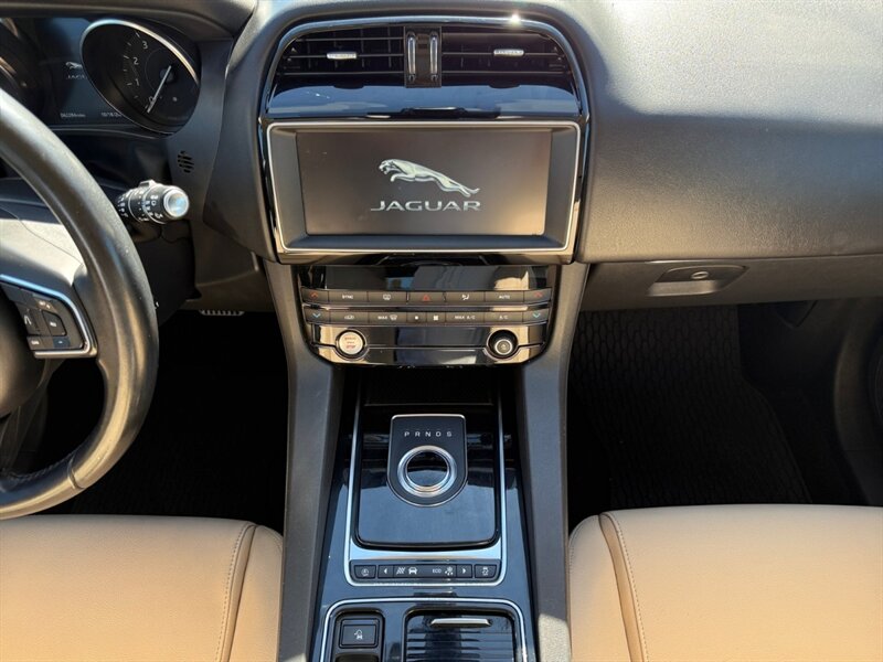 2019 Jaguar F-PACE 25t Premium - Photo 11 - Reno, NV 89502