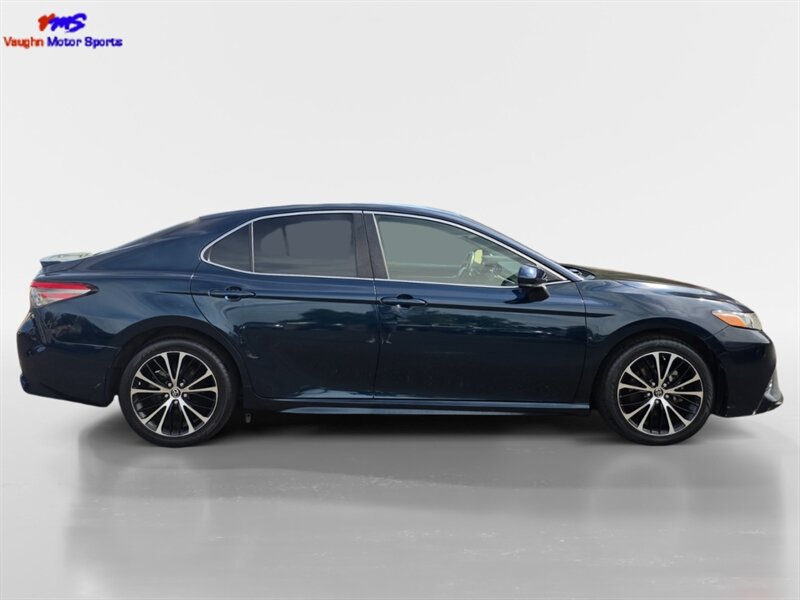 2018 Toyota Camry SE - Photo 6 - Reno, NV 89502