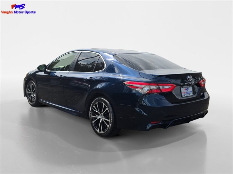 2018 Toyota Camry SE - Photo 3 - Reno, NV 89502