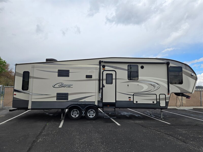 2016 Keystone Cougar 303RLS   - Photo 1 - Reno, NV 89502