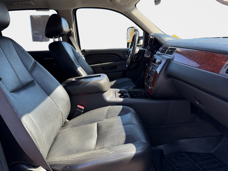 2011 Chevrolet Silverado 2500HD LTZ - Photo 15 - Reno, NV 89502