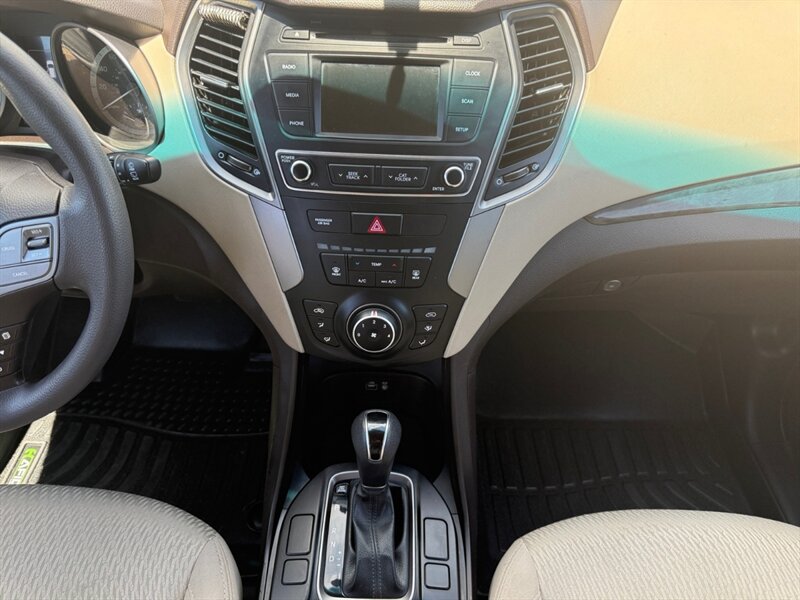 2017 Hyundai SANTA FE Sport 2.4L - Photo 11 - Reno, NV 89502