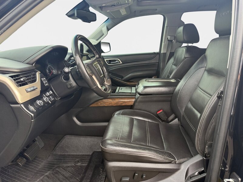 2018 GMC Yukon XL Denali - Photo 9 - Reno, NV 89502