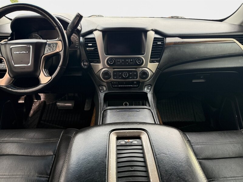 2018 GMC Yukon XL Denali - Photo 10 - Reno, NV 89502
