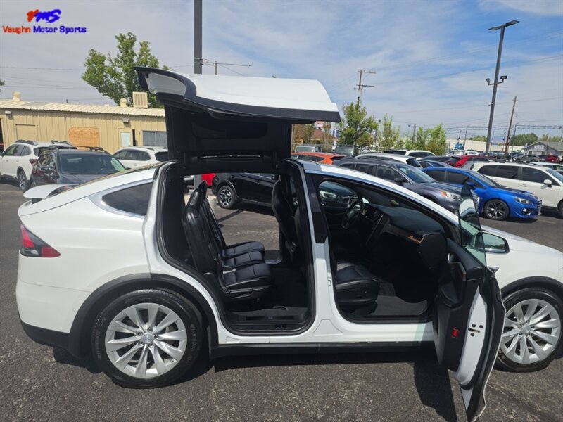 2018 Tesla Model X 75D - Photo 9 - Reno, NV 89502