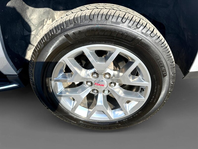 2019 GMC Yukon XL SLT Standard Edition - Photo 14 - Reno, NV 89502